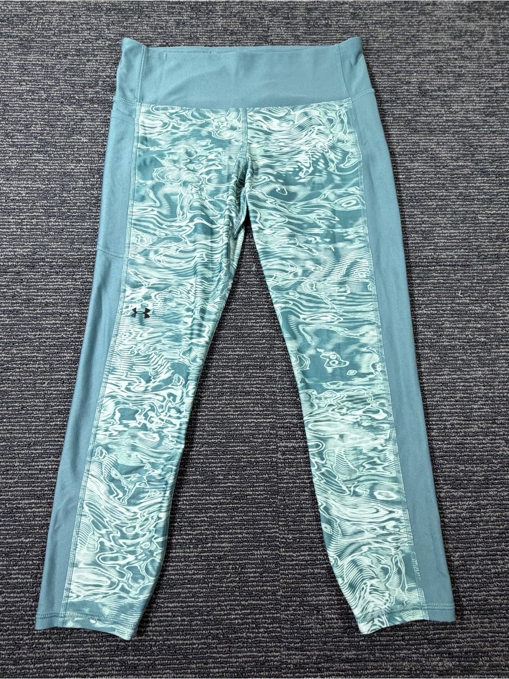 Under Armour Women’s Teal Marble-Print Performance Leggings